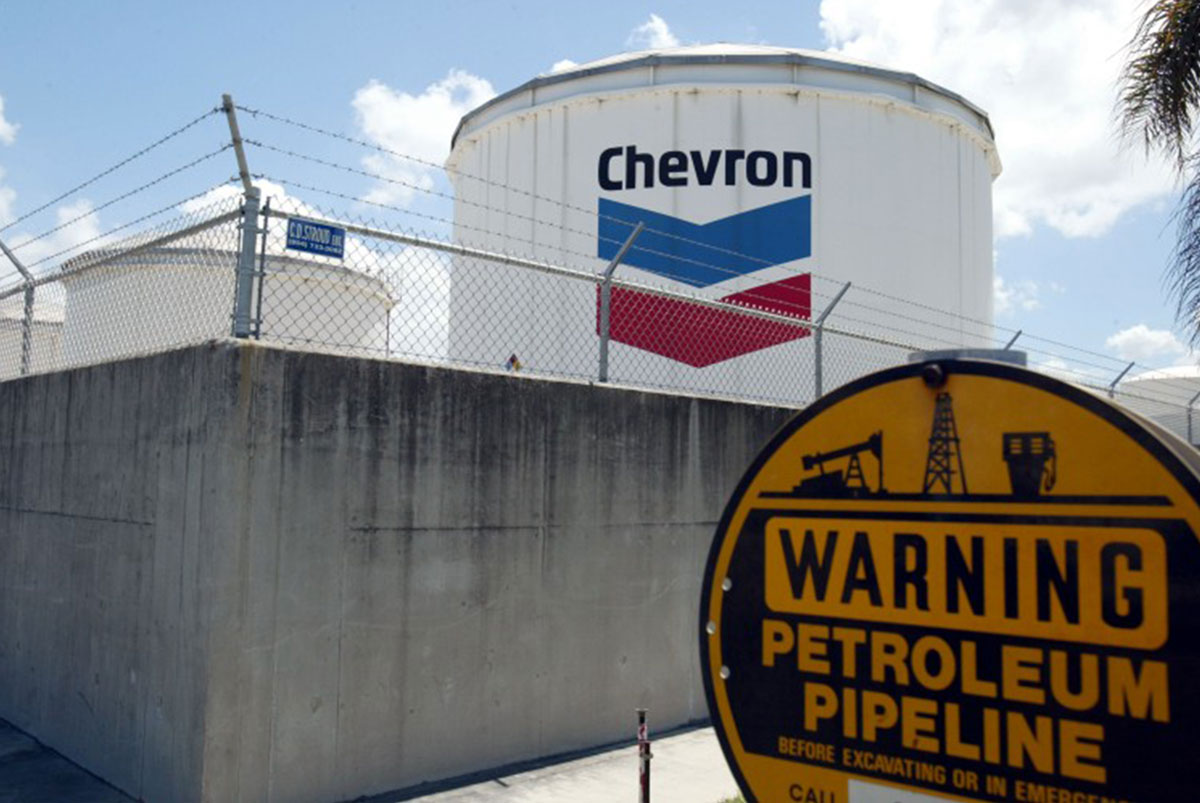 Chevron продаст газовый бизнес в Канаде
        